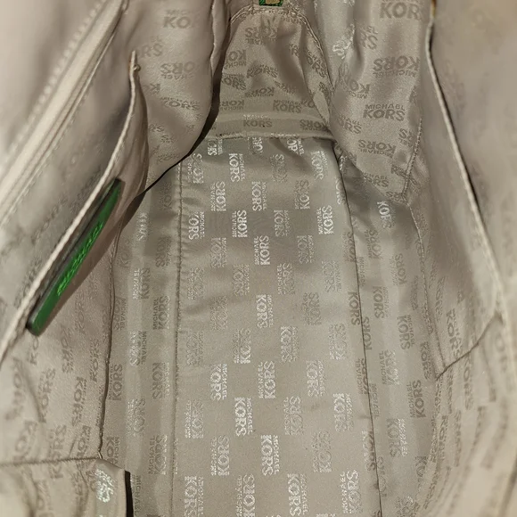 Michael Kors Green Studded Women's Bag - Picture 11 of 16